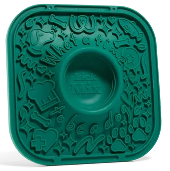 Woof_LickMat_Gallery_1200x1200_1-Green_6c458ef9-2ddd-42d1-913e-c41034f97fe2